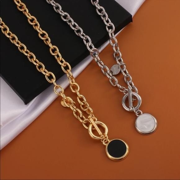 NEW 18K GOLD CHAIN TOGGLE NECKLACE, NICE NECKLACE, CUTE NECKLACE - Picture 7 of 10